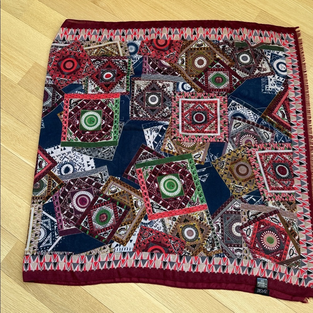 EUC Basile Vintage Scarf Wrap Made In ITALY Geometric print.